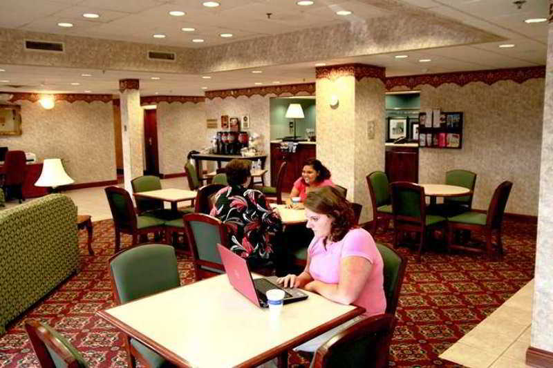 Hampton Inn Winfield Teays Valley Restaurante foto
